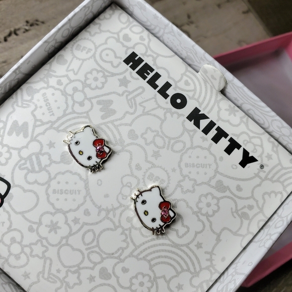 NWT Hello Kitty Fine Silver Plated Enamel Rhinestone Post Stud Earrings - Picture 10 of 14